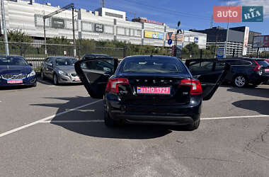 Седан Volvo S60 2012 в 