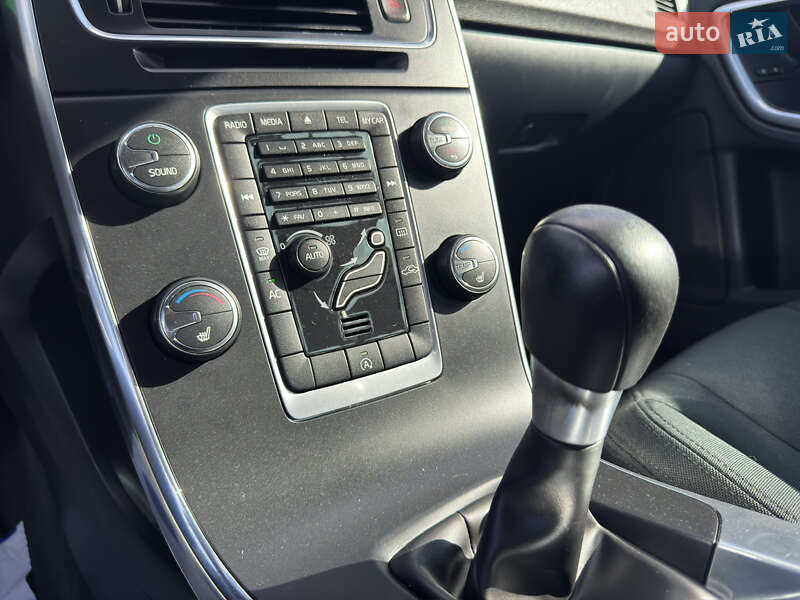 Седан Volvo S60 2012 в Киеве