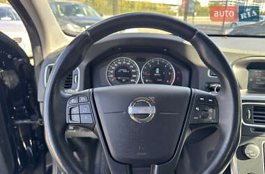 Седан Volvo S60 2012 в 