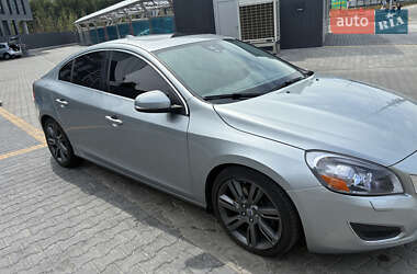 Седан Volvo S60 2012 в Киеве