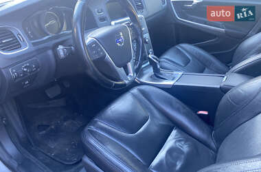 Седан Volvo S60 2013 в 