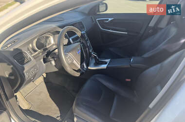Седан Volvo S60 2016 в 
