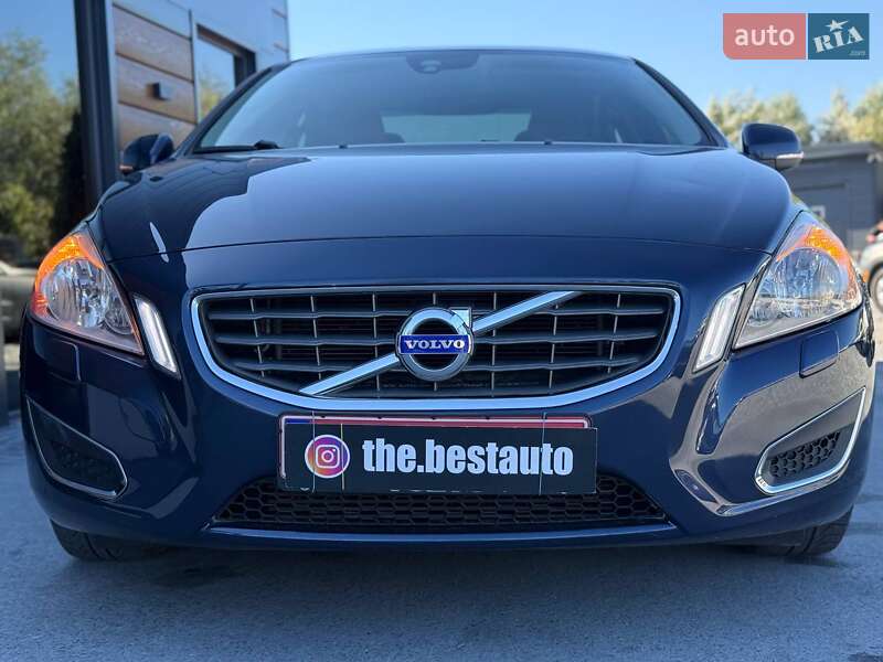 Седан Volvo S60 2013 в Ровно