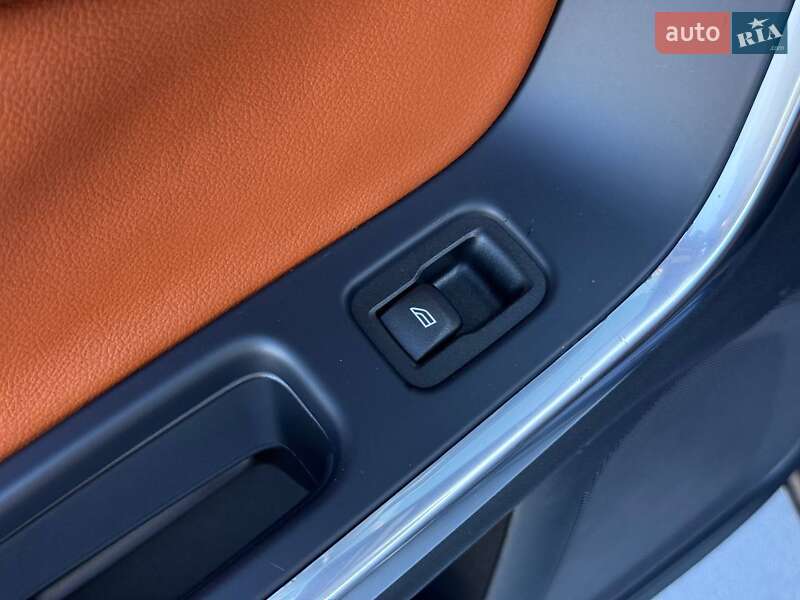 Седан Volvo S60 2013 в Ровно