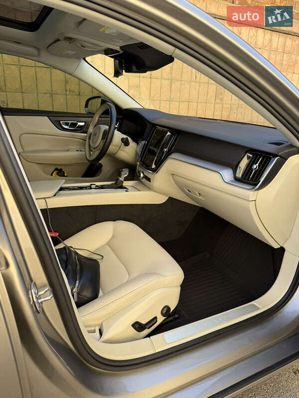 Седан Volvo S60 2019 в Киеве фото 12 Седан Volvo S60 2019 в Киеве