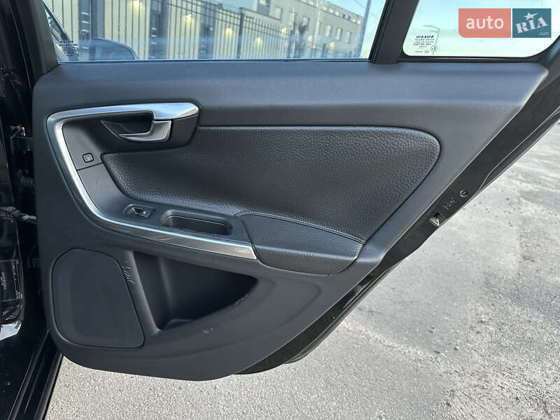 Седан Volvo S60 2011 в Києві