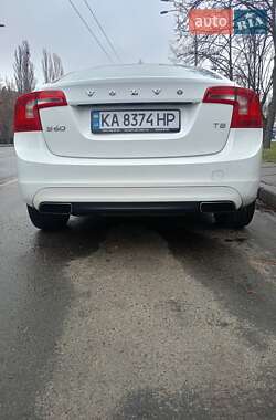Седан Volvo S60 2014 в 