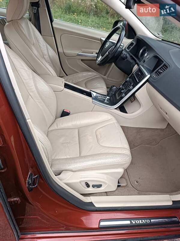 Седан Volvo S60 2011 в Хмельницком