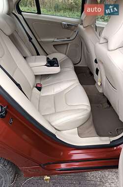 Седан Volvo S60 2011 в 