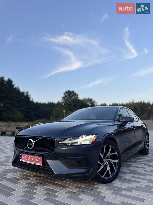 Седан Volvo S60 2020 в Львове