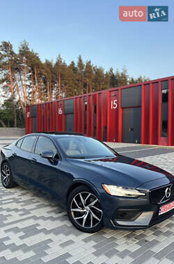Седан Volvo S60 2020 в 