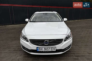 Седан Volvo S60 2015 в Шепетовке