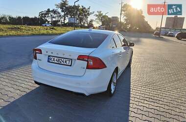 Седан Volvo S60 2013 в 
