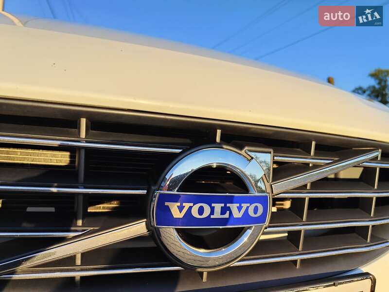 Седан Volvo S60 2013 в Киеве фото 22 Седан Volvo S60 2013 в Киеве