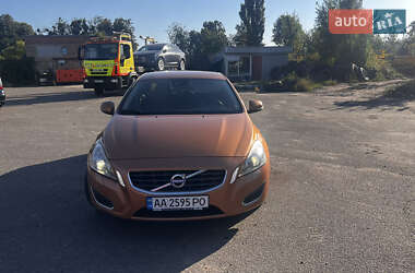Седан Volvo S60 2011 в 