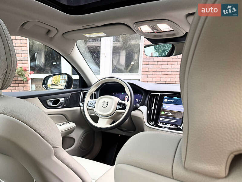 Седан Volvo S60 2024 в Киеве