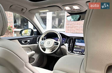 Седан Volvo S60 2024 в 