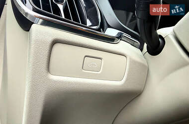 Седан Volvo S60 2024 в 