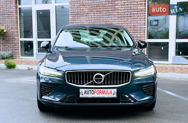 Седан Volvo S60 2024 в 