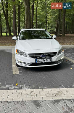 Седан Volvo S60 2017 в 