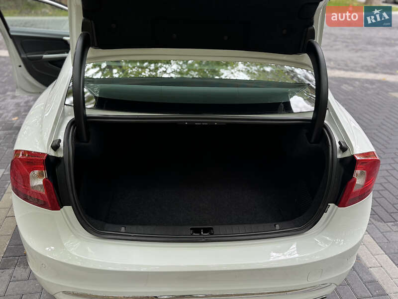 Седан Volvo S60 2017 в Луцке фото 21 Седан Volvo S60 2017 в Луцке