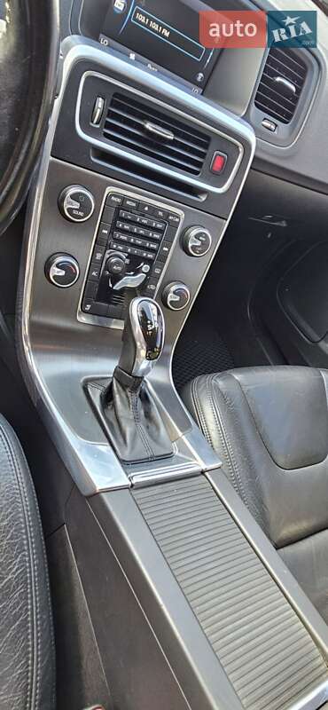 Седан Volvo S60 2013 в Киеве фото 12 Седан Volvo S60 2013 в Киеве