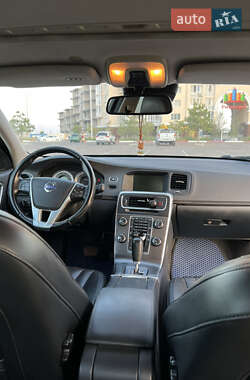 Седан Volvo S60 2012 в 