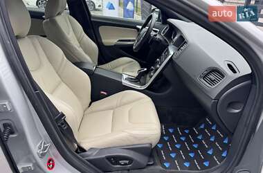 Седан Volvo S60 2014 в 