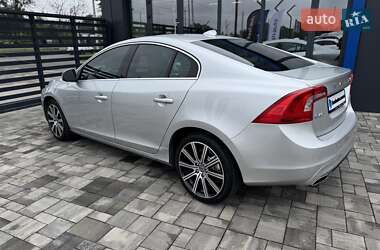 Седан Volvo S60 2014 в 