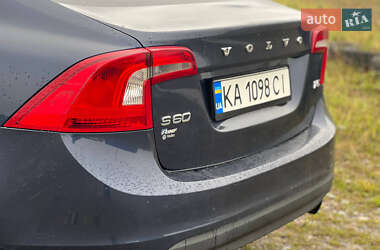 Седан Volvo S60 2011 в 