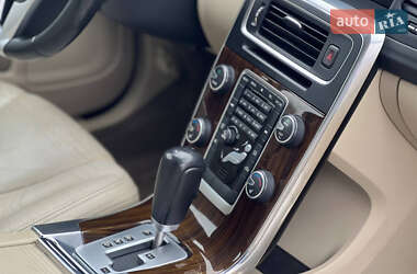Седан Volvo S60 2011 в 