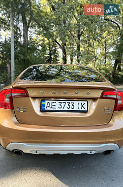 Седан Volvo S60 2012 в 