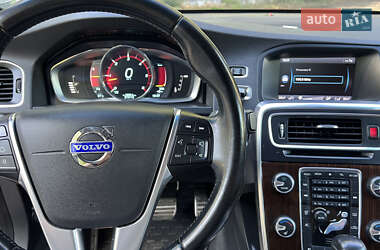 Седан Volvo S60 2012 в 