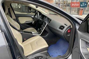 Седан Volvo S60 2011 в 