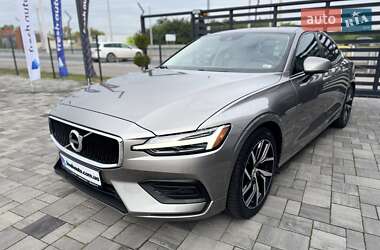 Седан Volvo S60 2019 в 