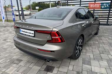 Седан Volvo S60 2019 в 
