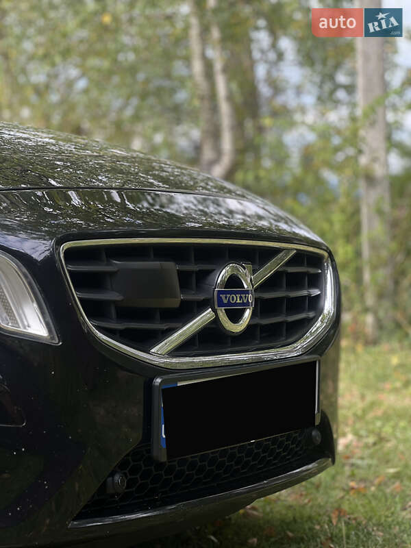 Седан Volvo S60 2011 в Ужгороде