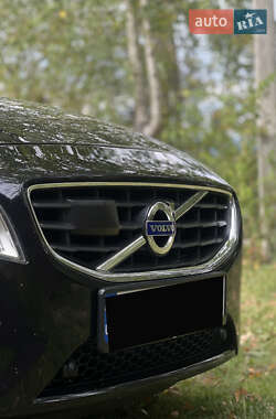 Седан Volvo S60 2011 в 