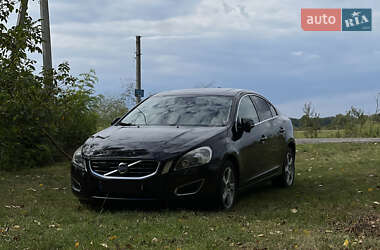 Седан Volvo S60 2011 в 