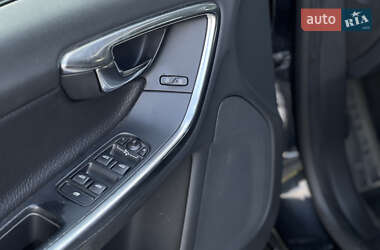 Седан Volvo S60 2011 в 