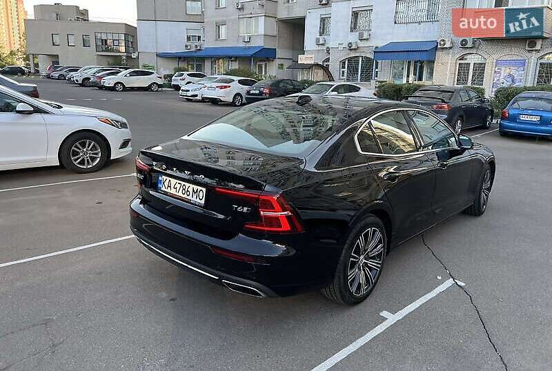 Седан Volvo S60 2019 в Києві