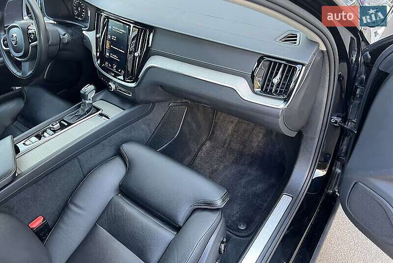 Седан Volvo S60 2019 в Києві