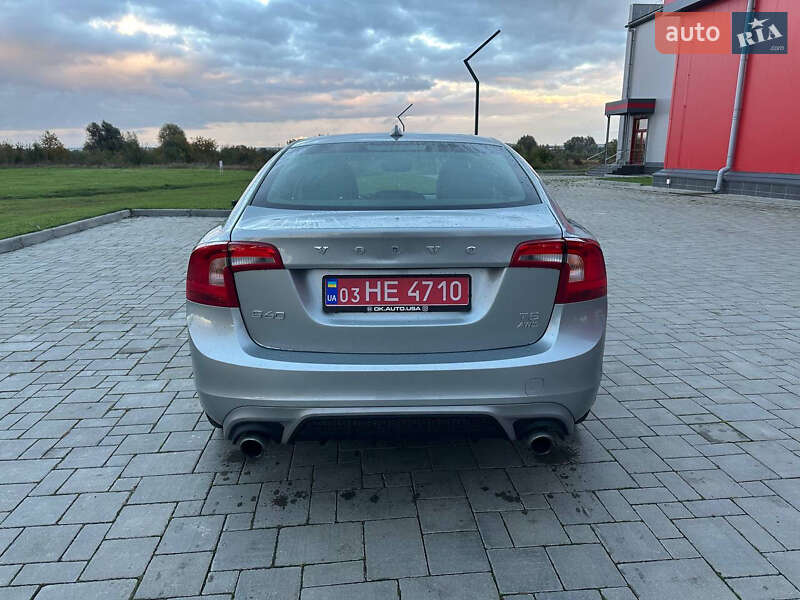 Седан Volvo S60 2017 в Рівному