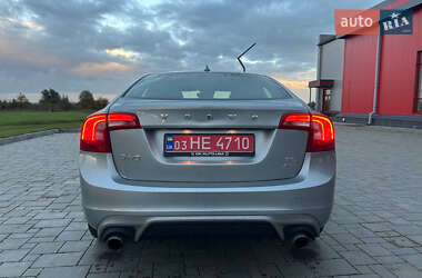 Седан Volvo S60 2017 в 