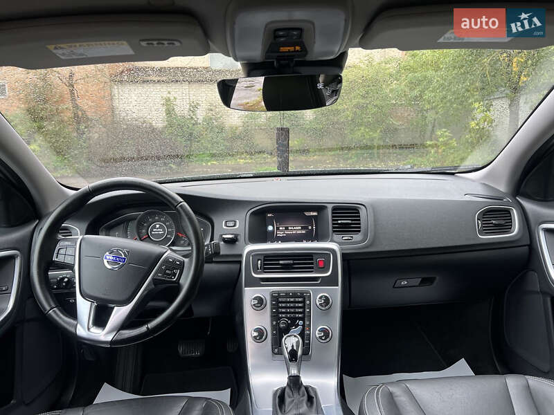 Седан Volvo S60 2017 в Рівному