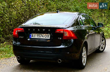 Седан Volvo S60 2012 в  фото 3 Седан Volvo S60 2012 в