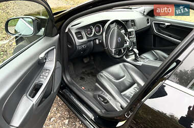 Седан Volvo S60 2012 в  фото 7 Седан Volvo S60 2012 в
