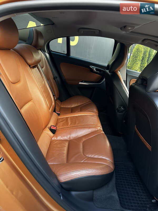 Седан Volvo S60 2013 в Львові фото 16 Седан Volvo S60 2013 в Львові