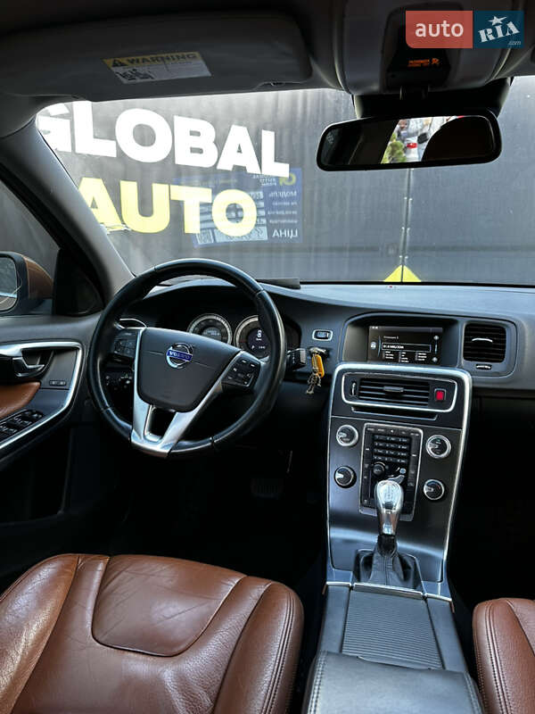 Седан Volvo S60 2013 в Львові фото 20 Седан Volvo S60 2013 в Львові