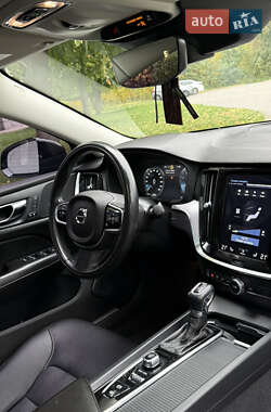 Седан Volvo S60 2020 в 